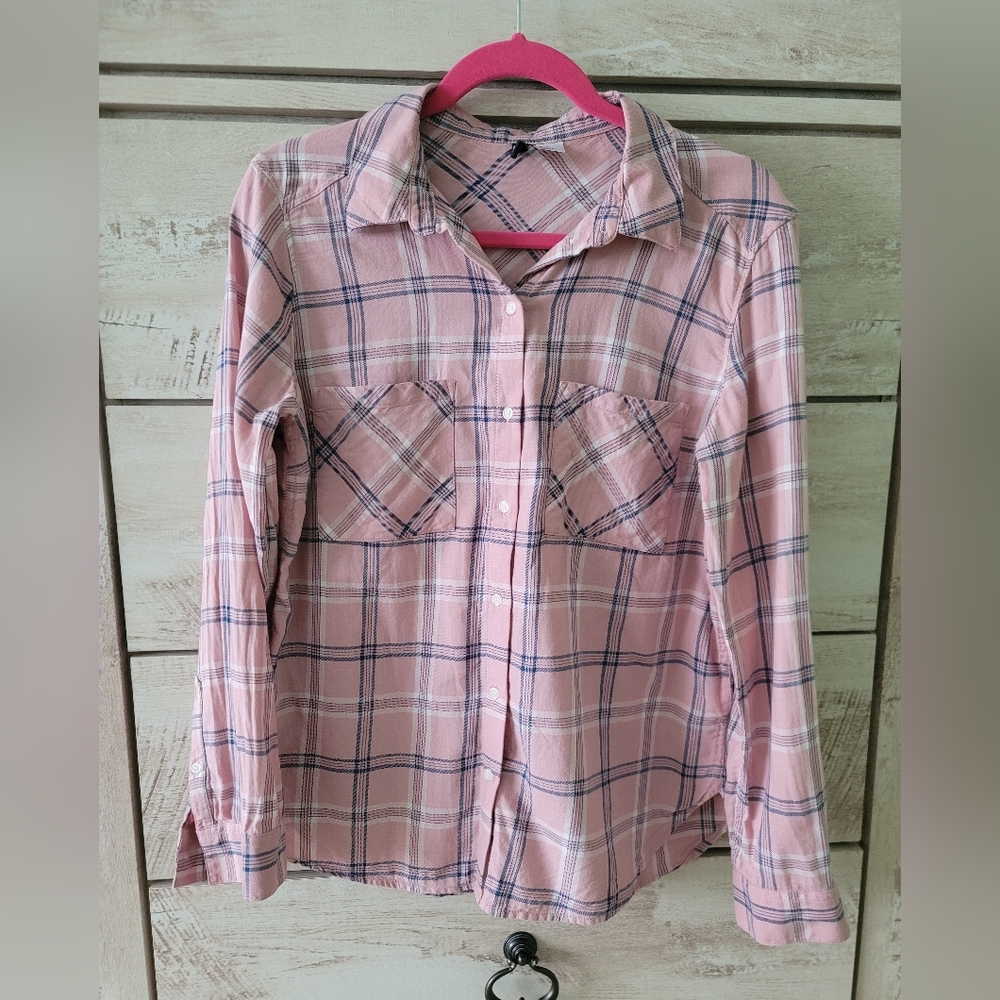 H&M women's checkered long-sleeve shirt